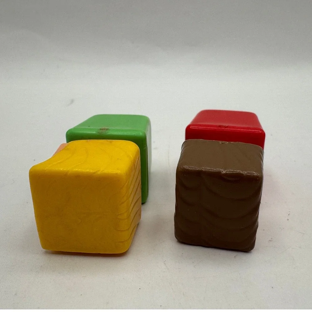 Fisher Price Little People Figures Kids‎ 2pc Red Green Good Vintage 1990s Chunky